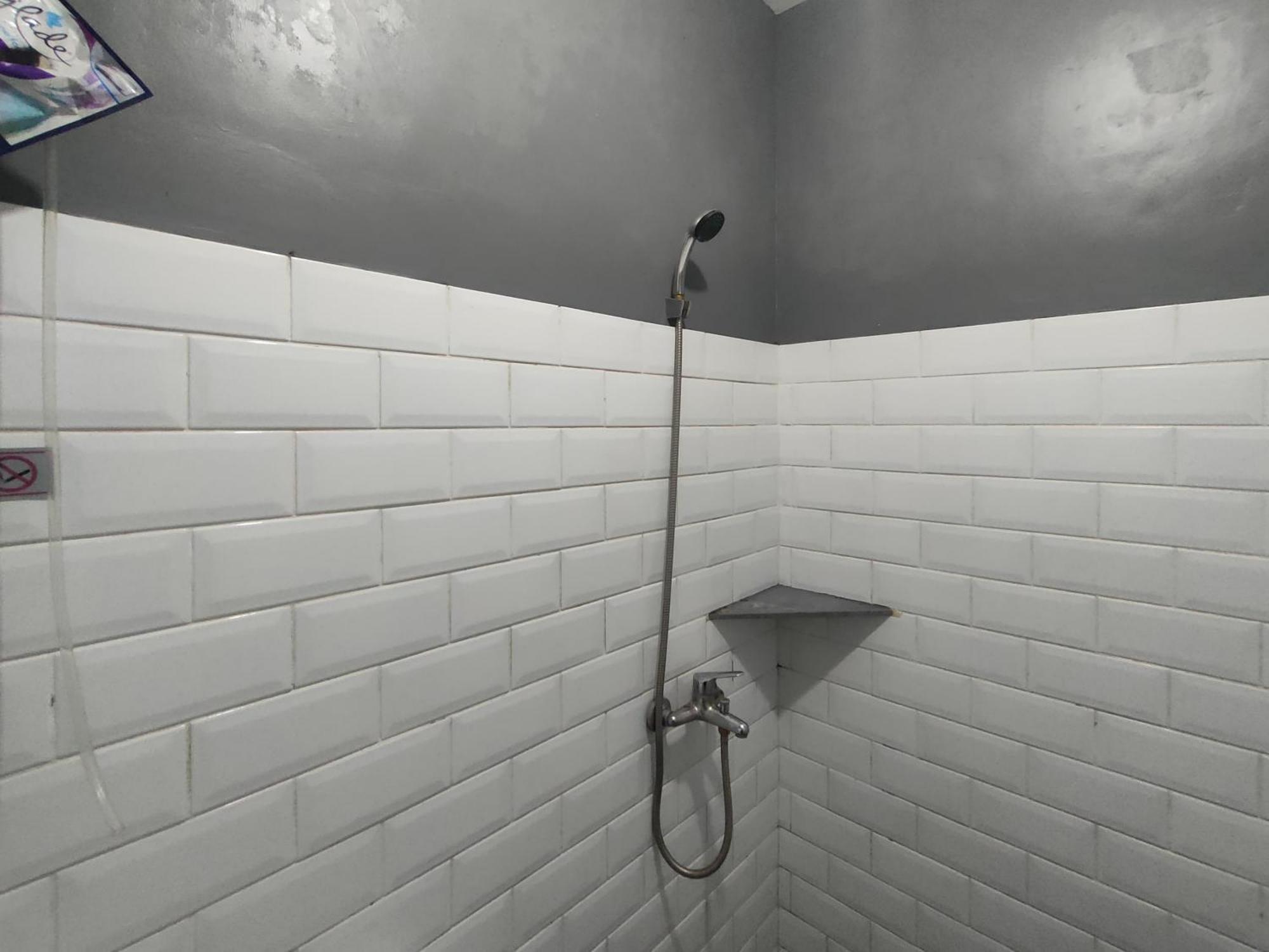 Puspiptek Residence Syariah Mitra Reddoorz 塞尔蓬 外观 照片